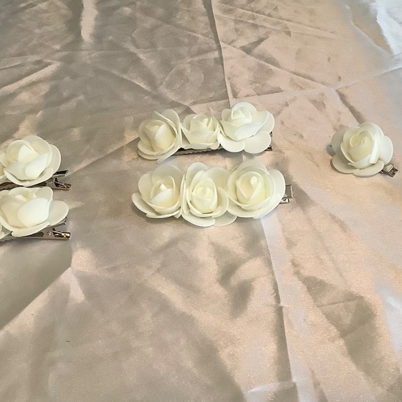 set of 2 medium rose bud alligator clips - Picture 3 of 6